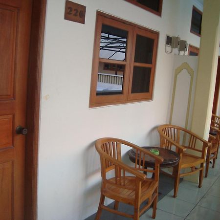 Rosani Hotel Kuta Lombok Exteriör bild