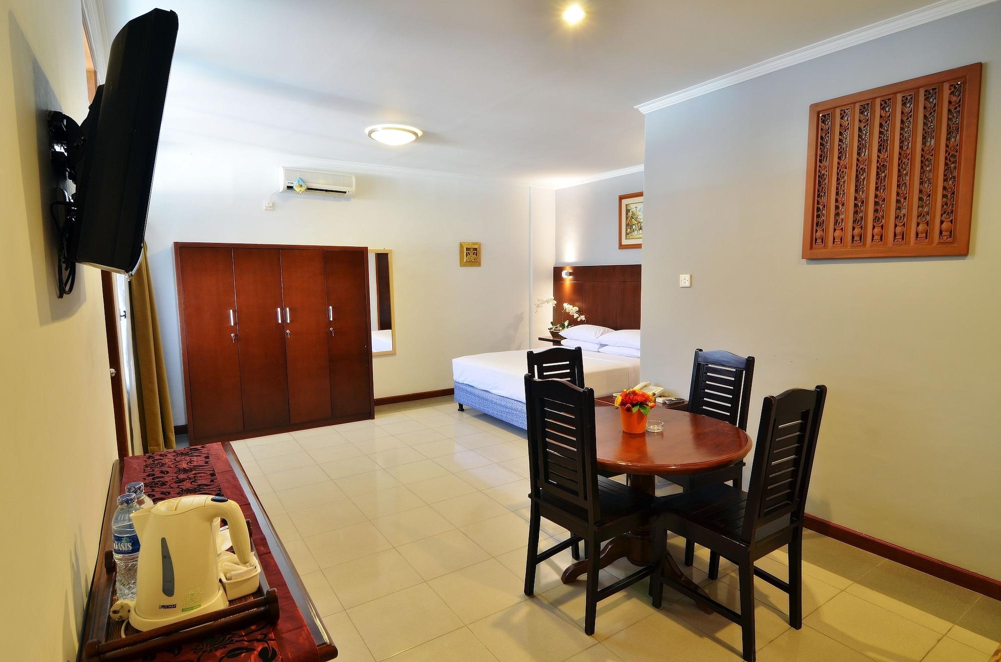 Rosani Hotel Kuta Lombok Exteriör bild