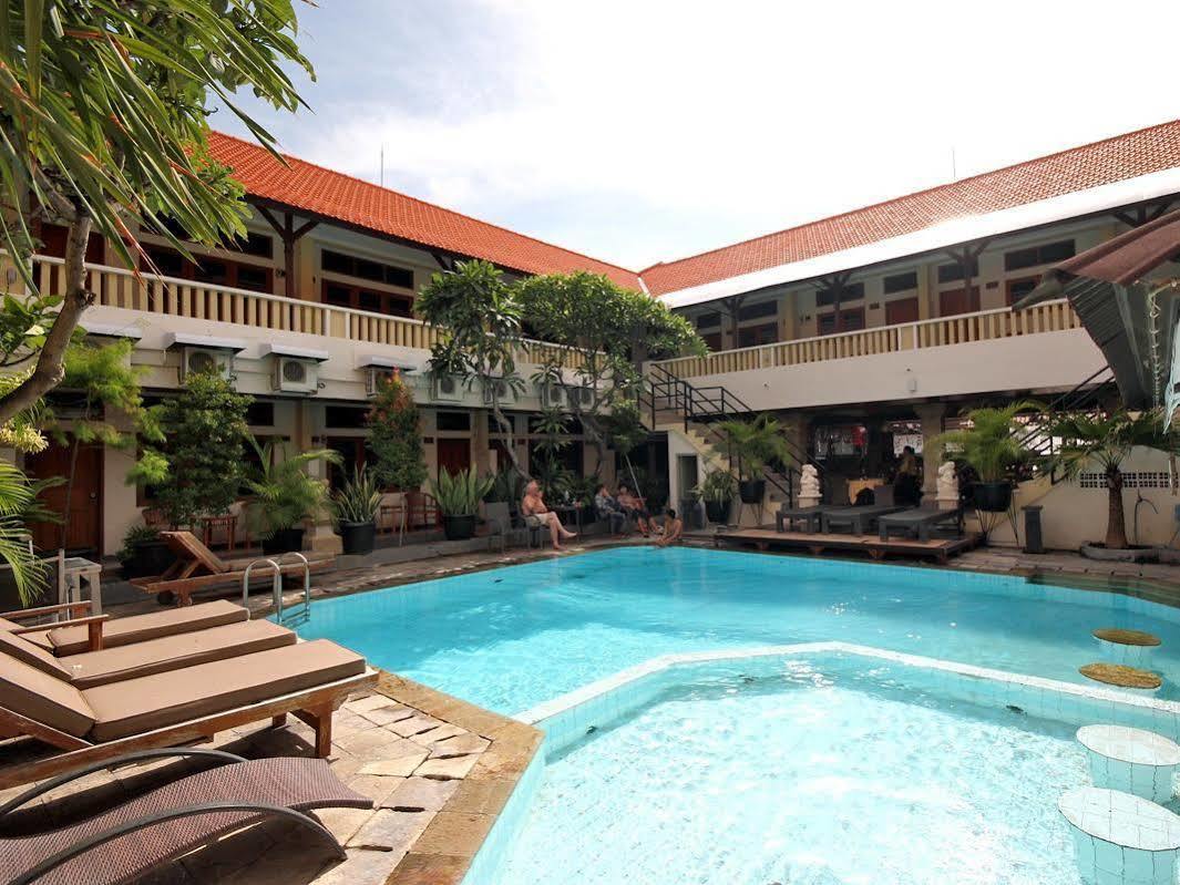 Rosani Hotel Kuta Lombok Exteriör bild