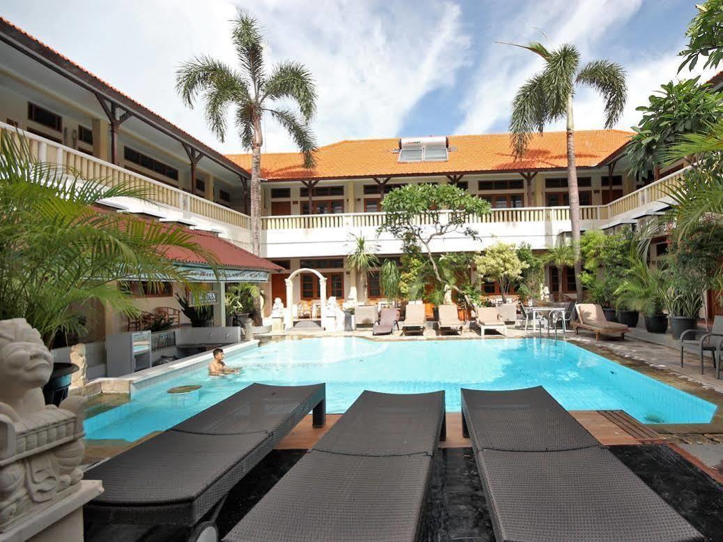 Rosani Hotel Kuta Lombok Exteriör bild